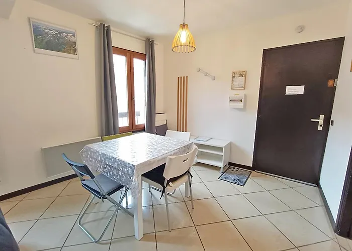 Apartment Le Louchonnais, T2, Wifi, 4 Personnes Bagnères-de-Luchon